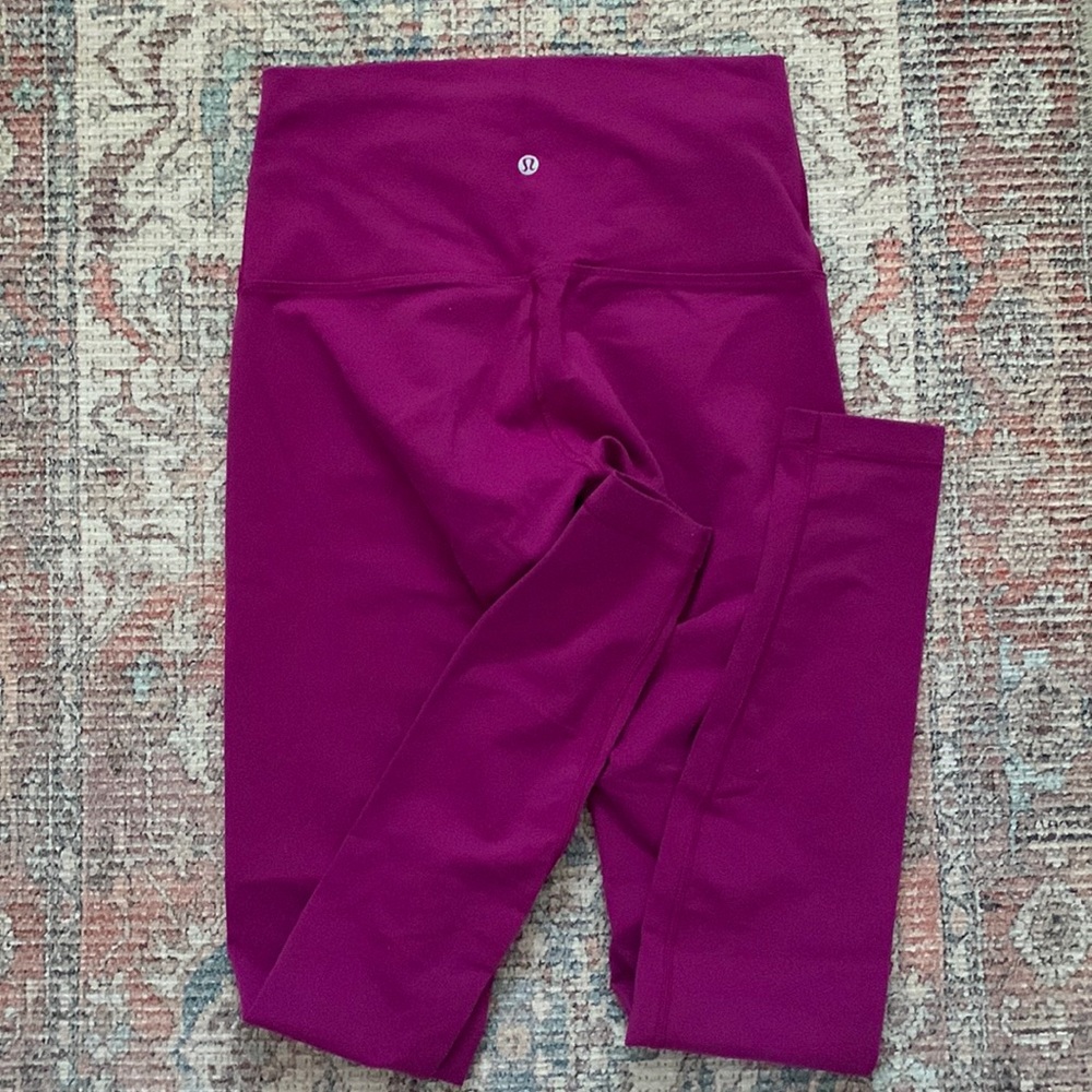 Lululemon Wunder Under Size 8 - image 1